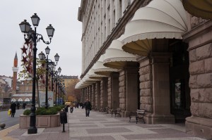 Entrada de um shopping em Serdica no centro de Sófia