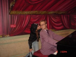 Dando mole pro Elton John, hehe!