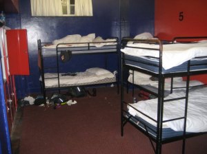 Um dos quartos no Generator Hostel