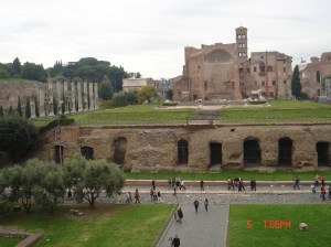 Do lado de fora do Coliseu