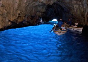 Grotta Azzura em Anacapri. Imagem: http://www.orsamaggiore-capri.com/pt/concierge